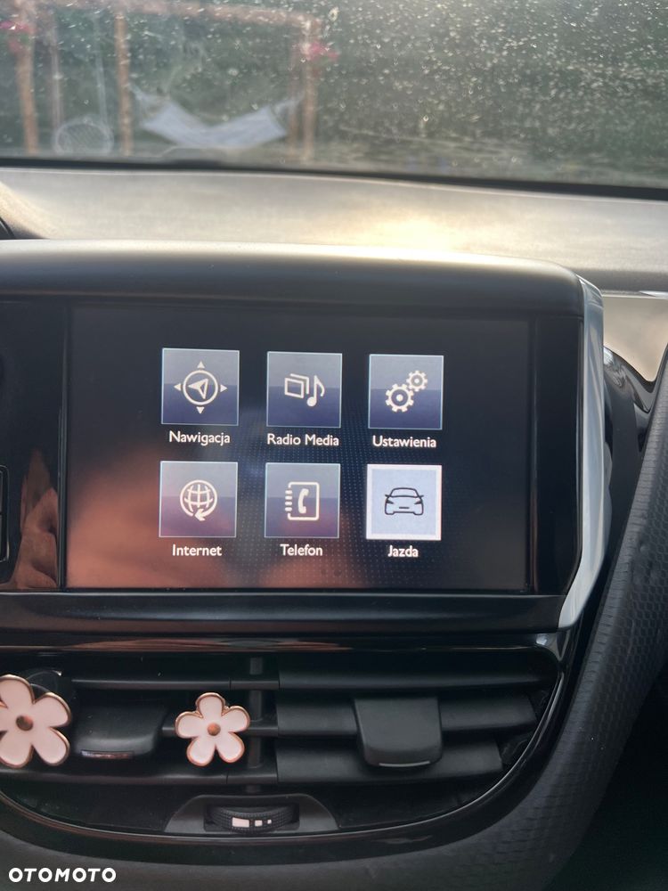 Peugeot 2008 - 9