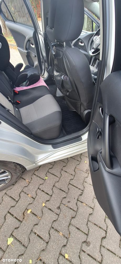 Toyota Avensis - 19