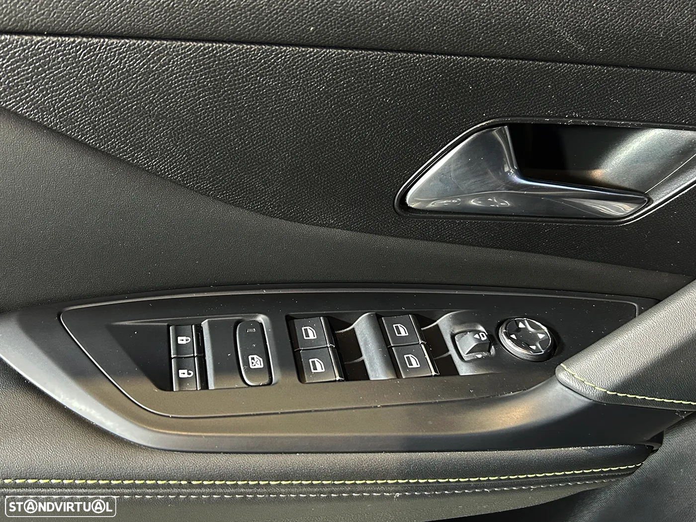 Peugeot 408 1.6 Hybrid GT e-EAT8 - 22