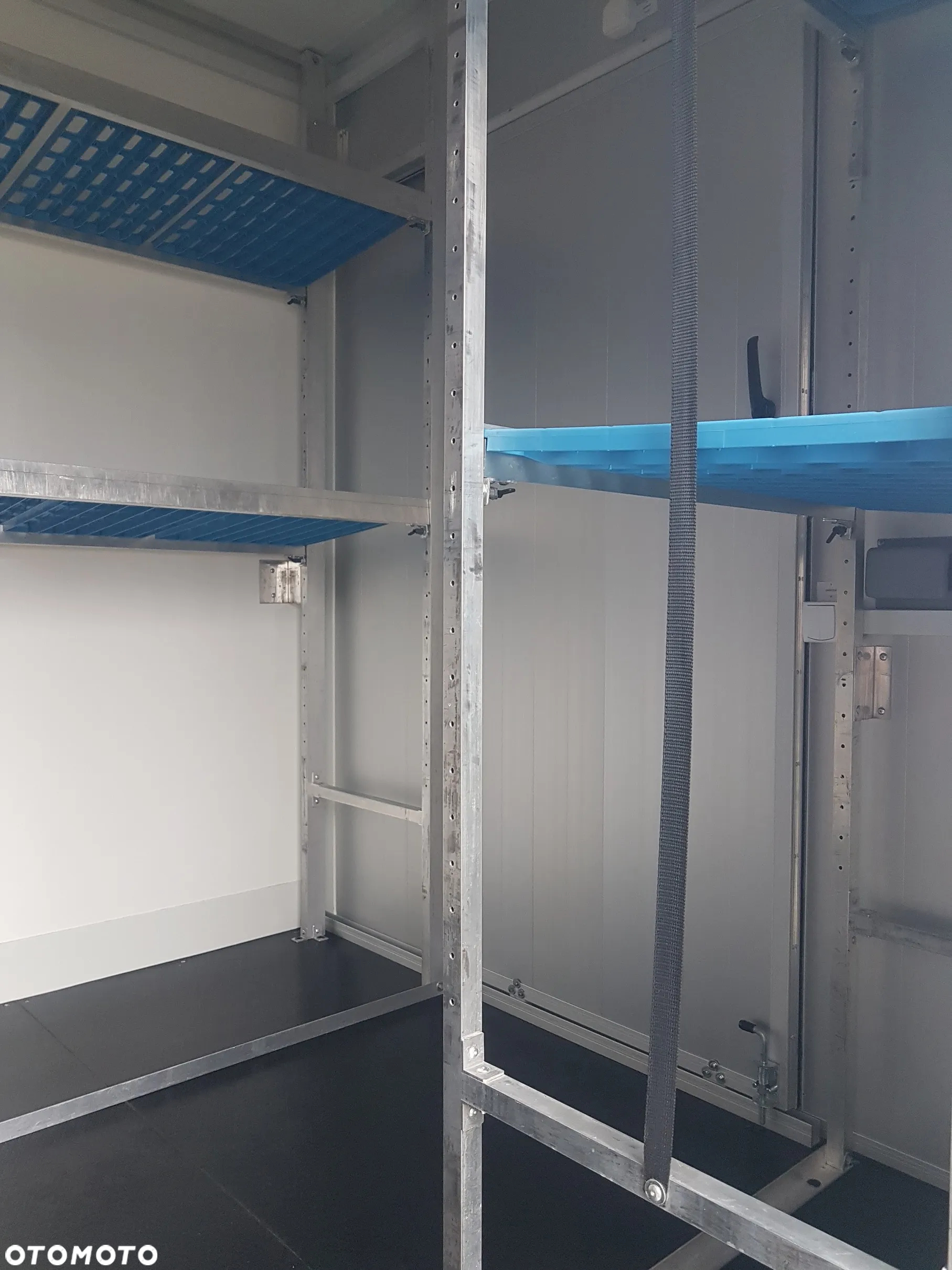Iveco DAILY KONTENER NISKOPODŁOGOWY 4,43x2,23x2,42 SKLEP BAR FOODTRUCK KAMPER KLIMA - 25