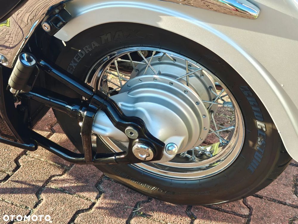 Suzuki Intruder - 17