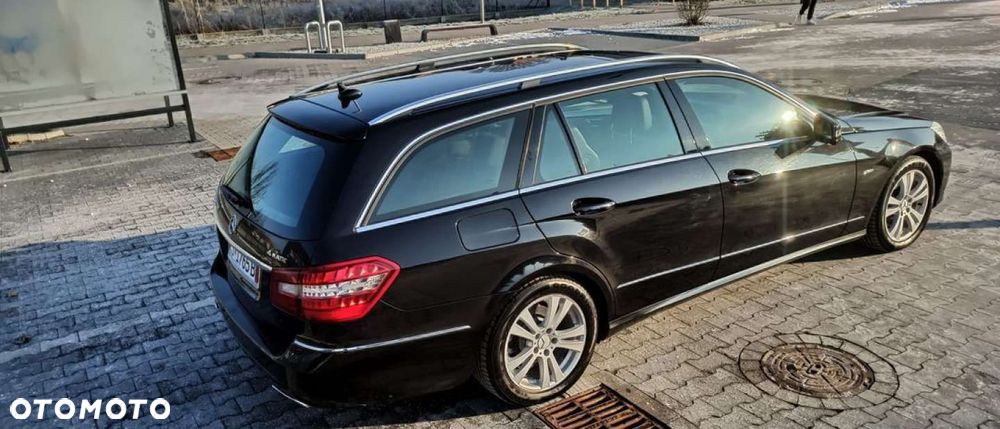 Mercedes-Benz Klasa E 250 CDI DPF BlueEFFICIENCY 7G-TRONIC Elegance - 9