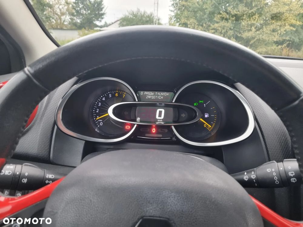 Renault Clio - 10