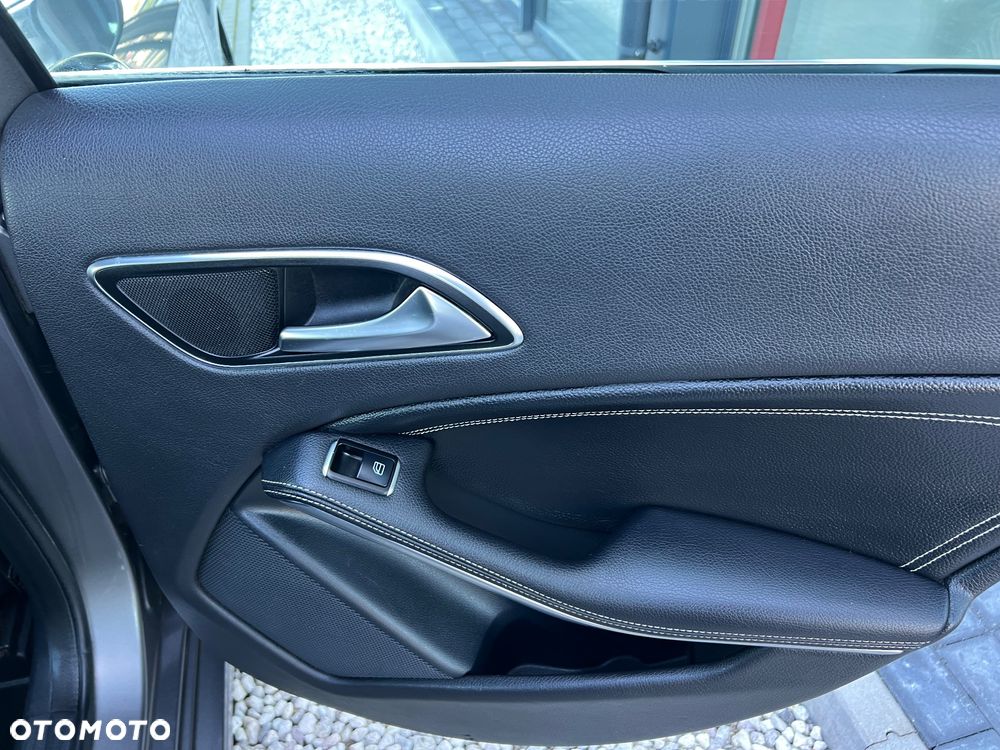 Mercedes-Benz Klasa A 180 d Activity Edition - 8