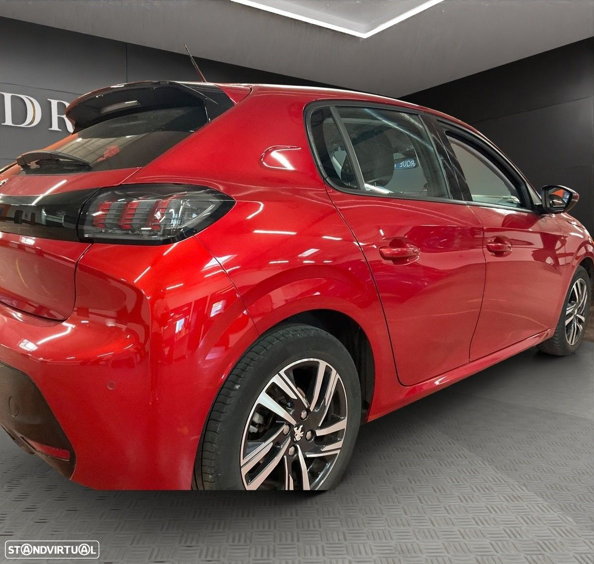 Peugeot 208 1.2 PureTech Allure - 4