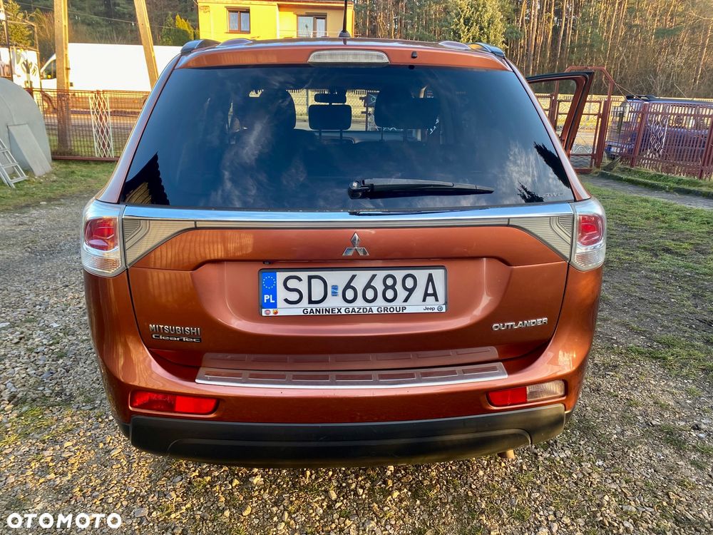 Mitsubishi Outlander 2.2 DID Intense - 21