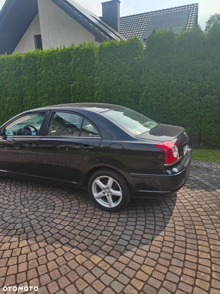 Toyota Avensis 2.2 D-4D Prestige NAVI - 2