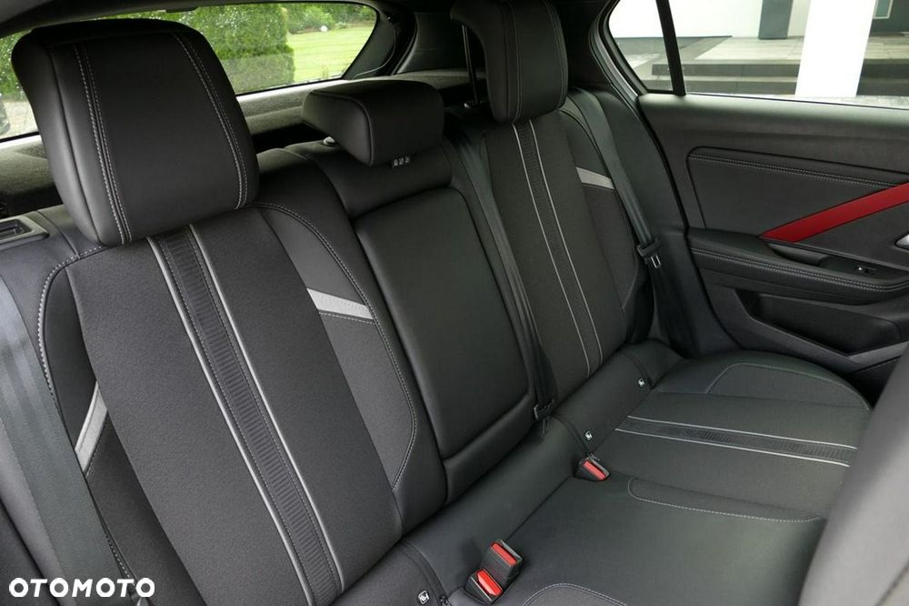 Opel Astra - 35
