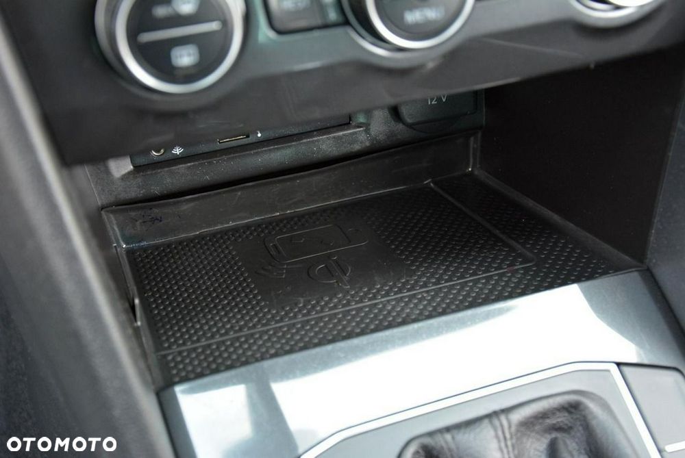 Volkswagen Tiguan - 31