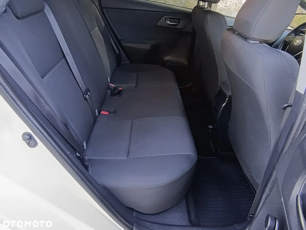 Toyota Auris 1.33 VVT-i Comfort - 17