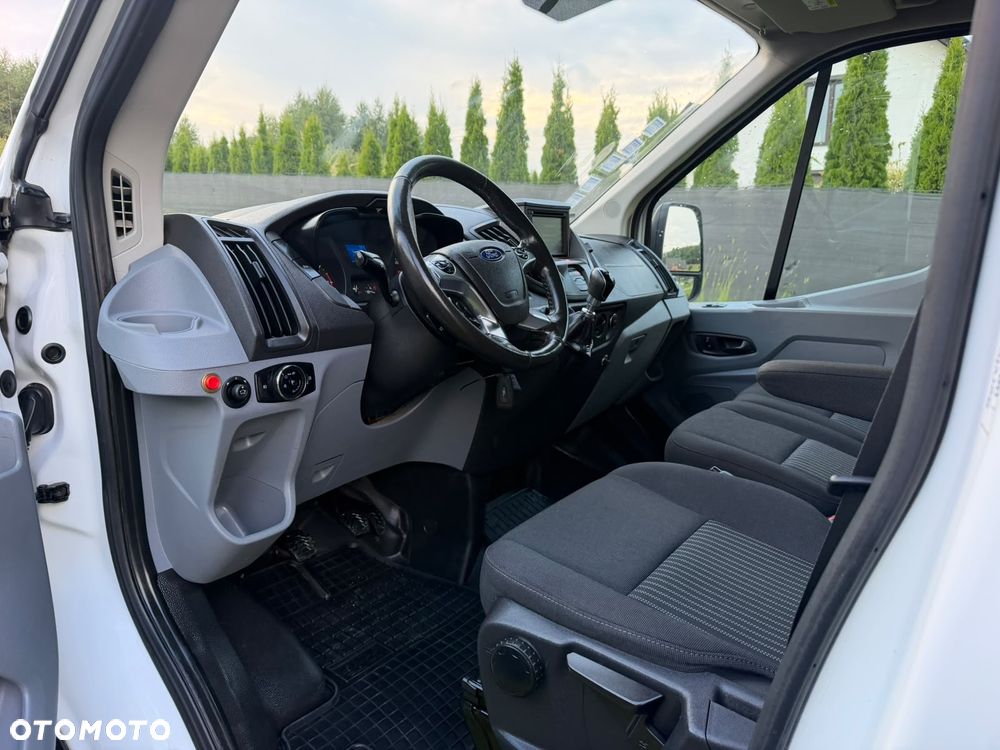 Ford Transit - 11