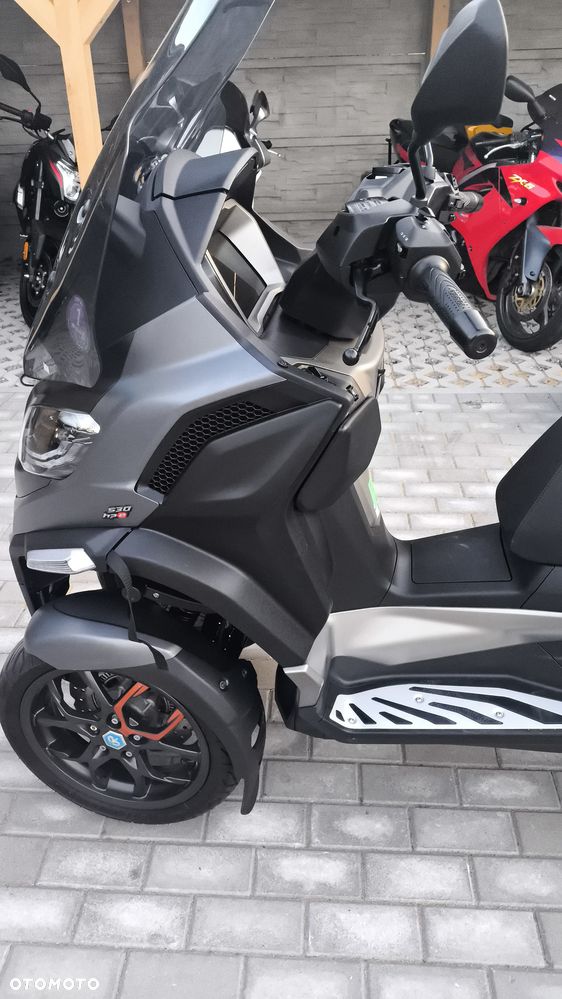 Piaggio MP-3 - 10