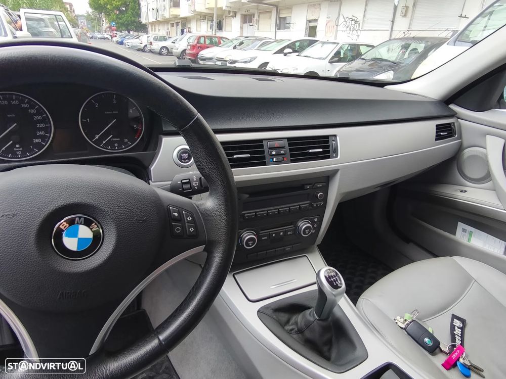 BMW 320 d — fotografia 6