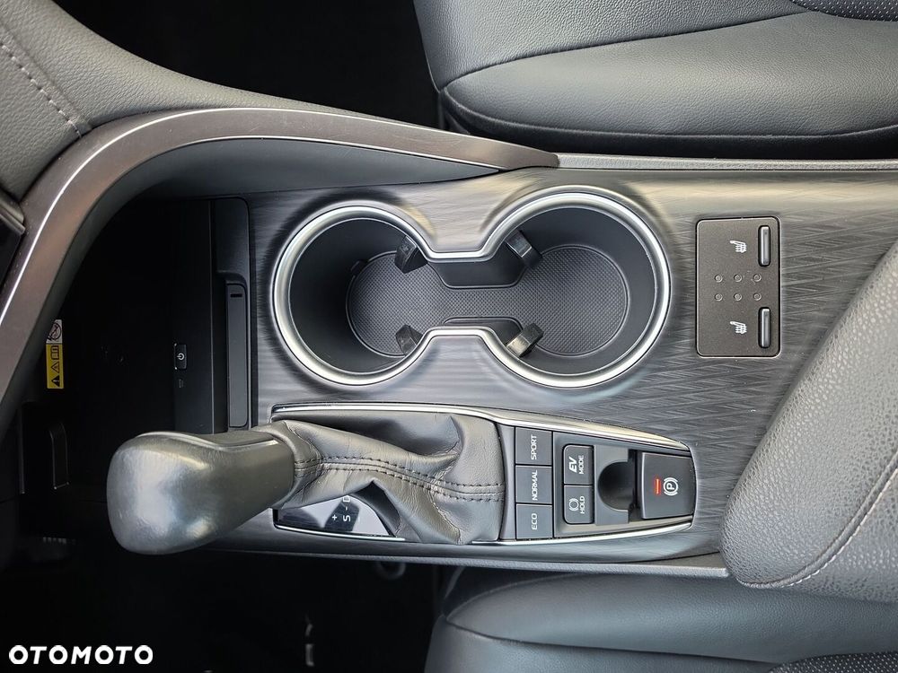 Toyota Camry 2.5 Hybrid Executive CVT - 20