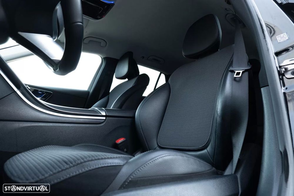 Mercedes-Benz C 300 e Avantgarde - 11