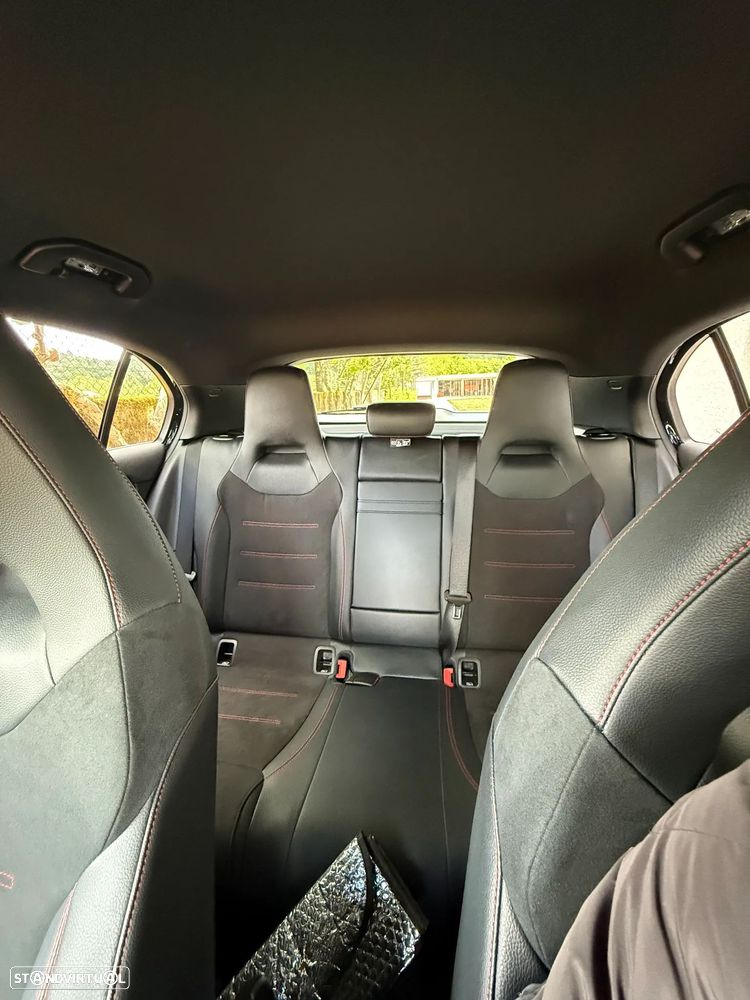 Mercedes-Benz A 250 - 12