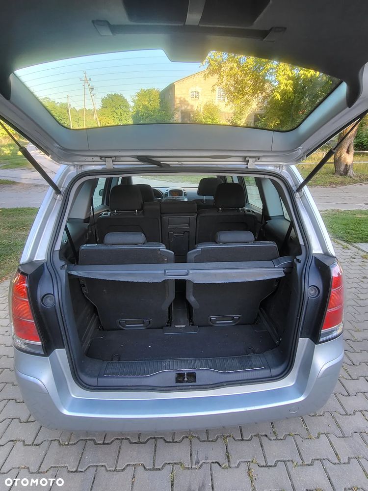 Opel Zafira 1.8 16V - 11