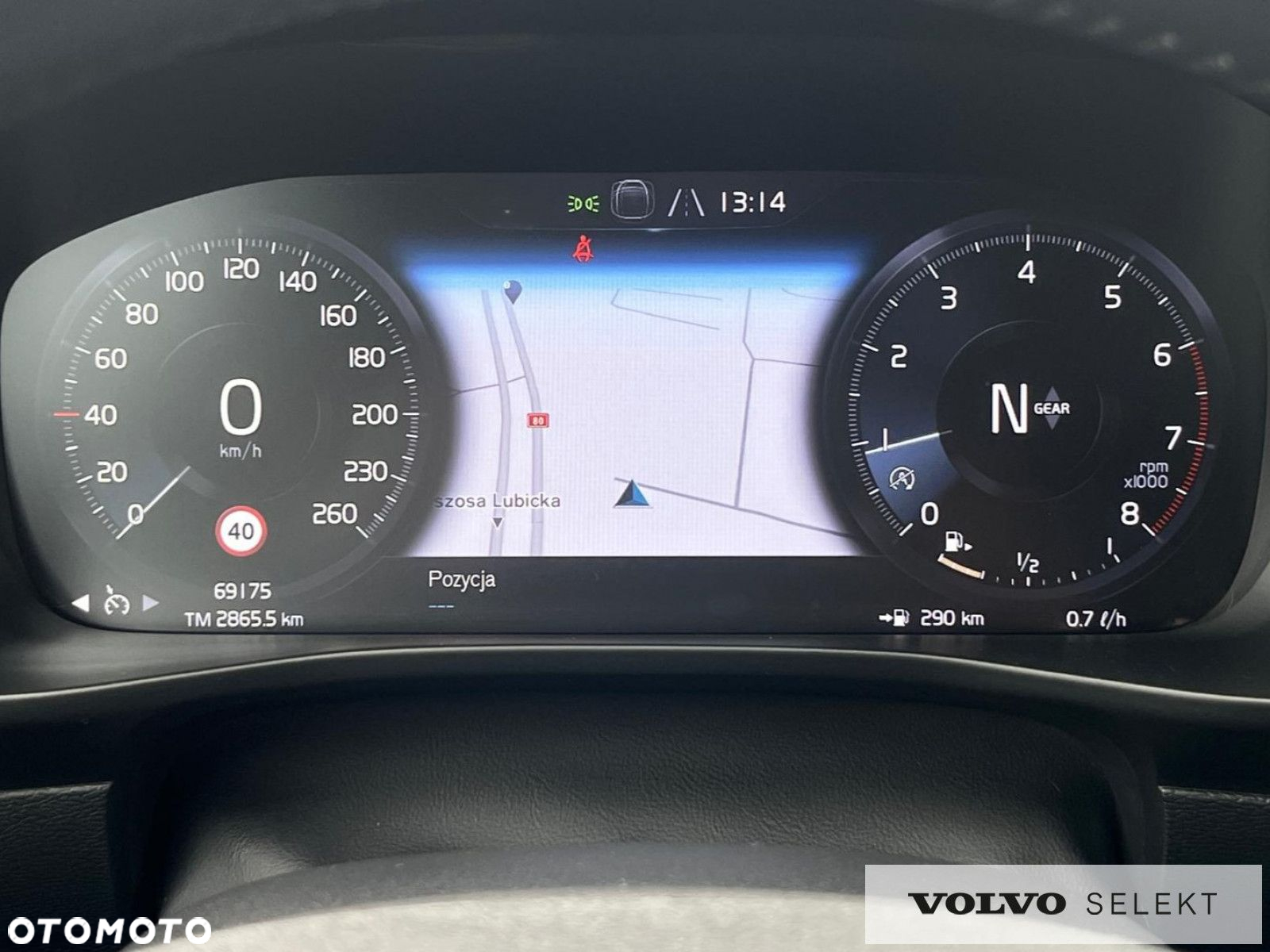 Volvo XC 40 - 23