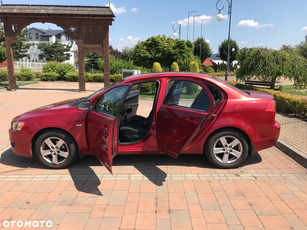 Mitsubishi Lancer 1.8 Invite - 3