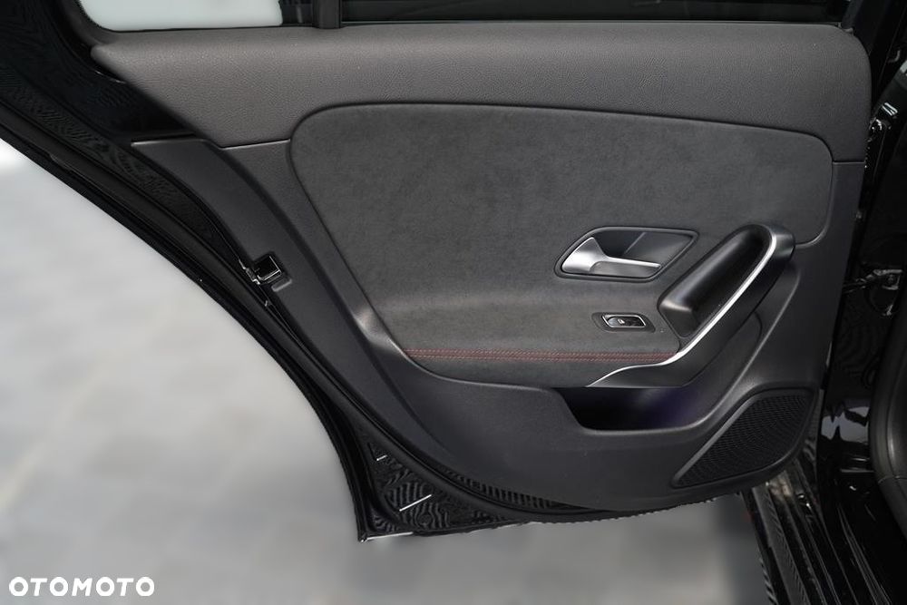 Mercedes-Benz Klasa A 200 AMG Line 7G-DCT - 8