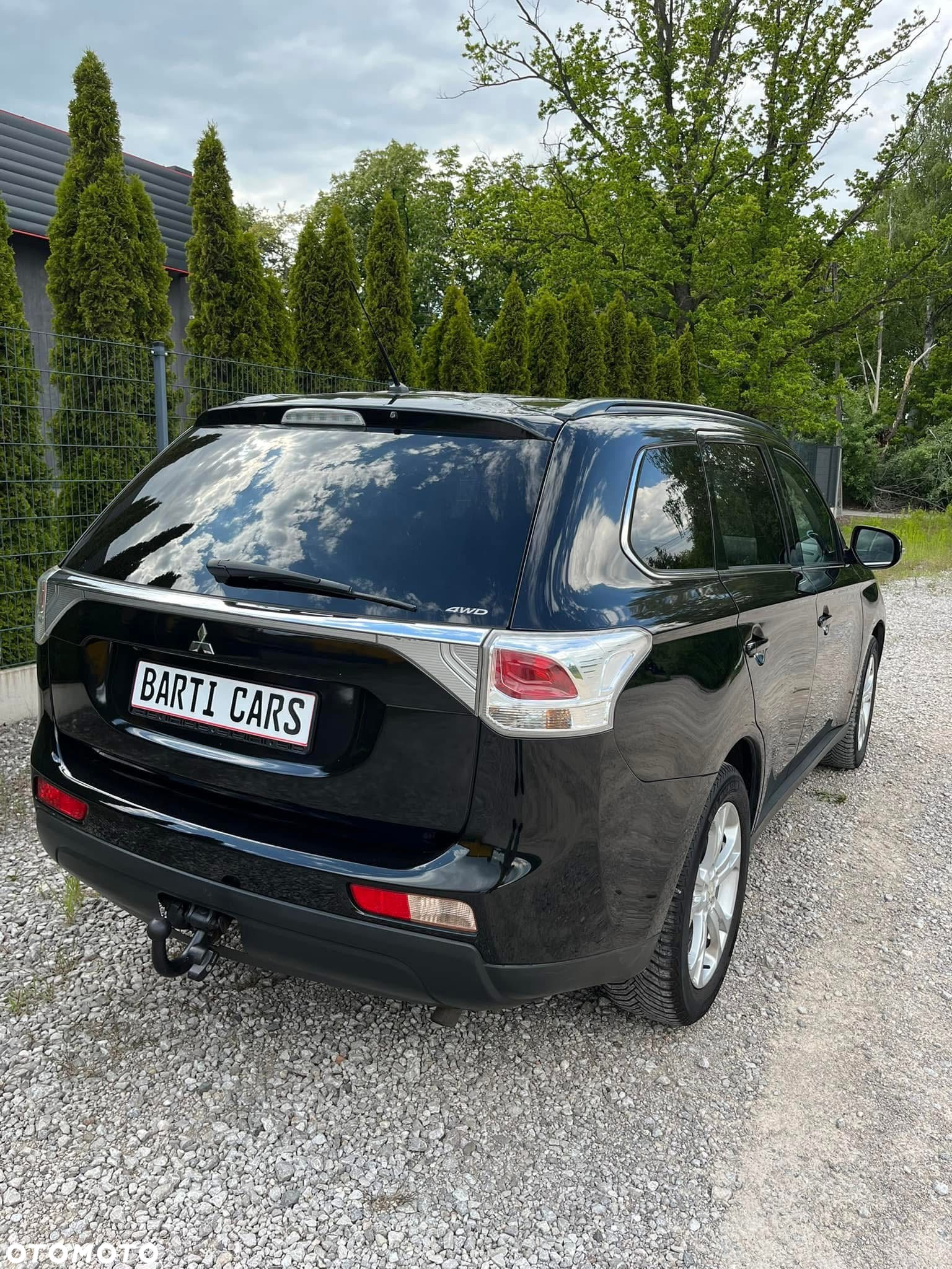 Mitsubishi Outlander 2.2 DI-D 4WD Instyle - 4
