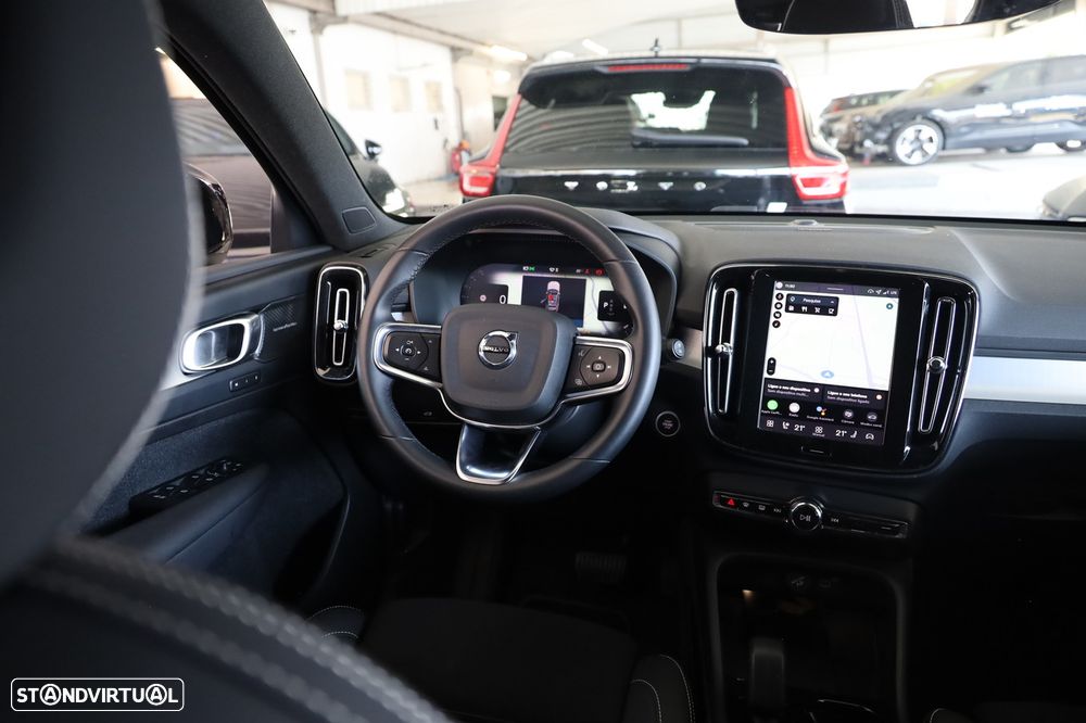Volvo XC 40 2.0 B3 Plus Dark - 19