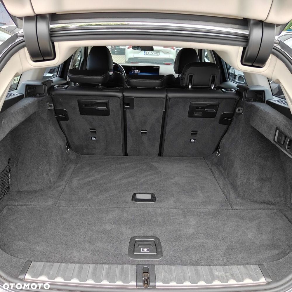 BMW Seria 3 320d xDrive mHEV - 19