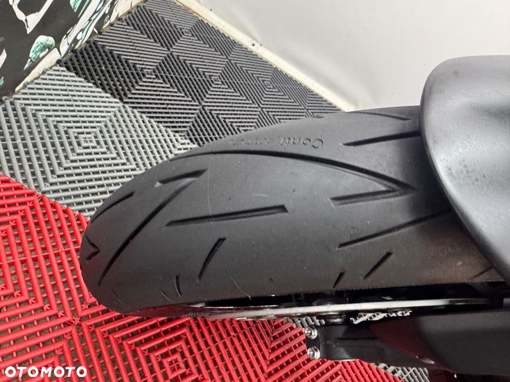 Honda CBR - 11