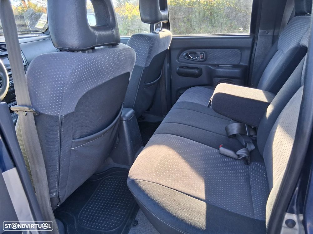 Mitsubishi L200 2.5 TD CD Strakar AC+ABS - 11