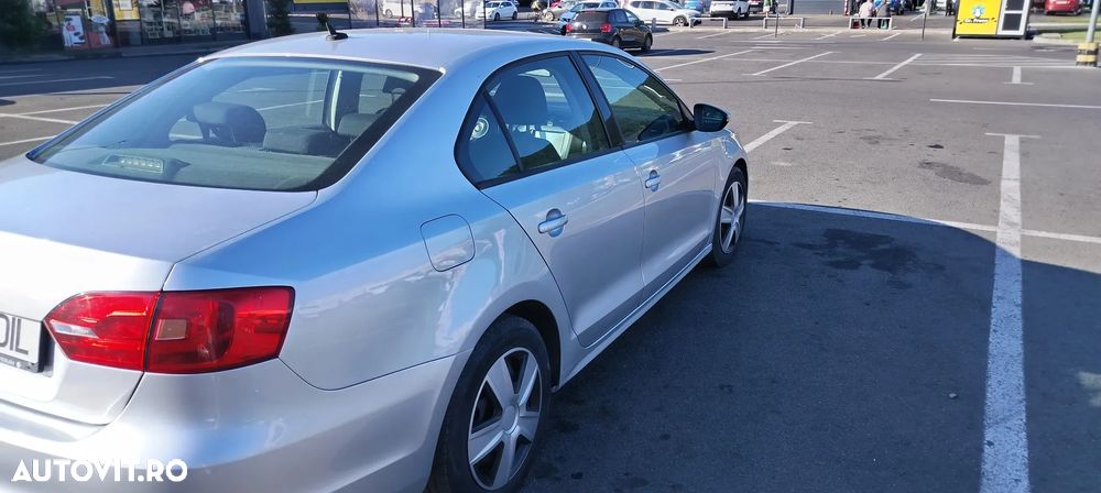 Volkswagen Jetta 1.2 TSI Comfortline - 7
