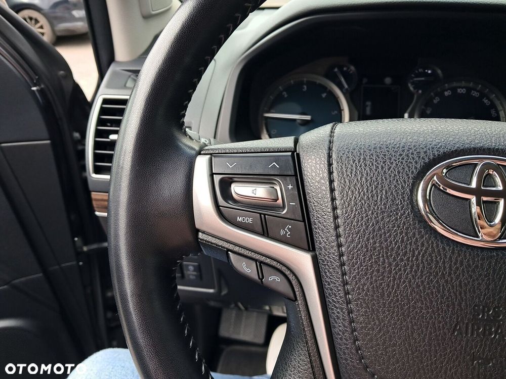 Toyota Land Cruiser LC 2.8 D-4D Prestige - 18