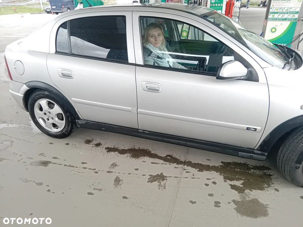 Opel Astra - 11