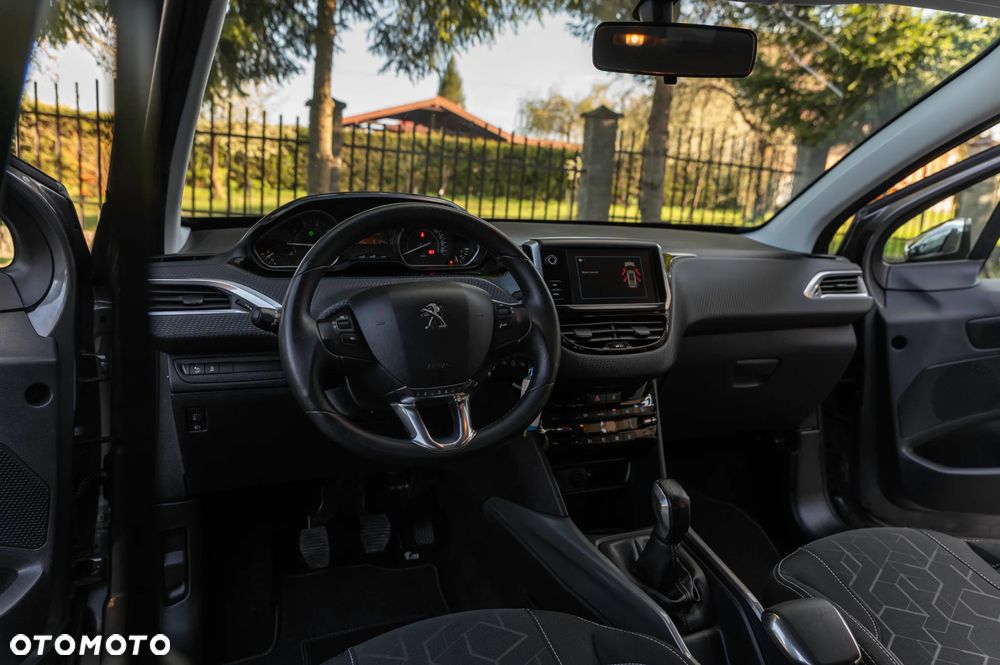 Peugeot 2008 PureTech 82 Style - 36