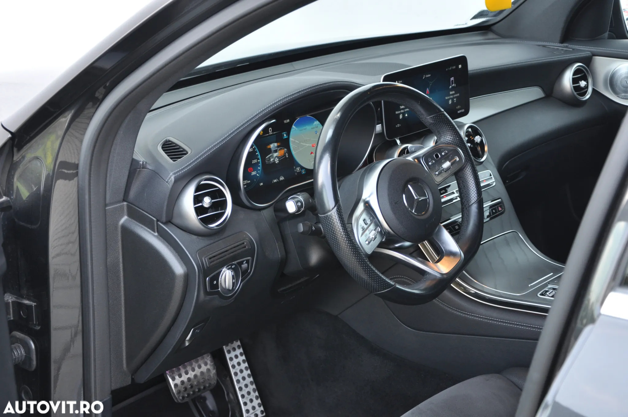 Mercedes-Benz GLC 300 d 4Matic 9G-TRONIC AMG Line Plus - 12