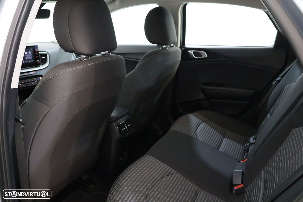 Kia XCeed 1.6 GDi PHEV Drive - 9