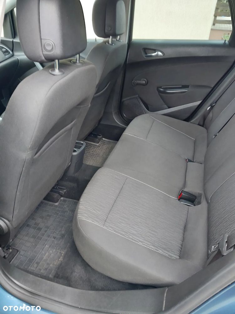 Opel Astra IV 1.7 CDTI Cosmo - 10