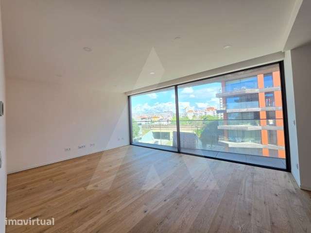 Apartamento T2 novo com bastante luz natural e varanda na Fonte Nova - Grande imagem: 3/23