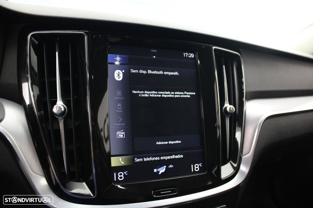 Volvo V60 2.0 T8 AWD TE Momentum Plus - 16