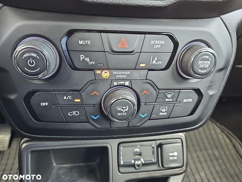 Jeep Renegade 1.0 GSE T3 Turbo Limited FWD S&S - 24