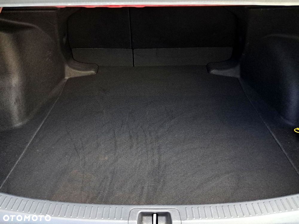 Toyota Corolla - 12
