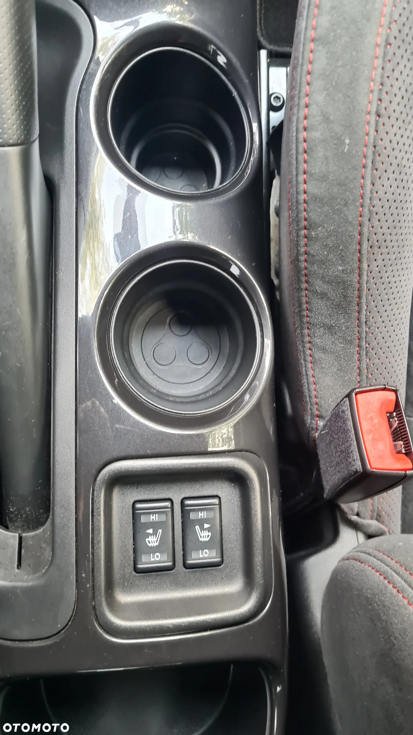 Nissan Juke 1.6 DIG-T Nismo RS 4WD Xtronic - 29