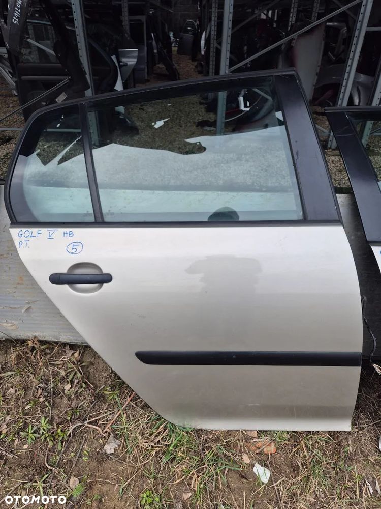 DRZWI VOLKSWAGEN GOLF V - 8