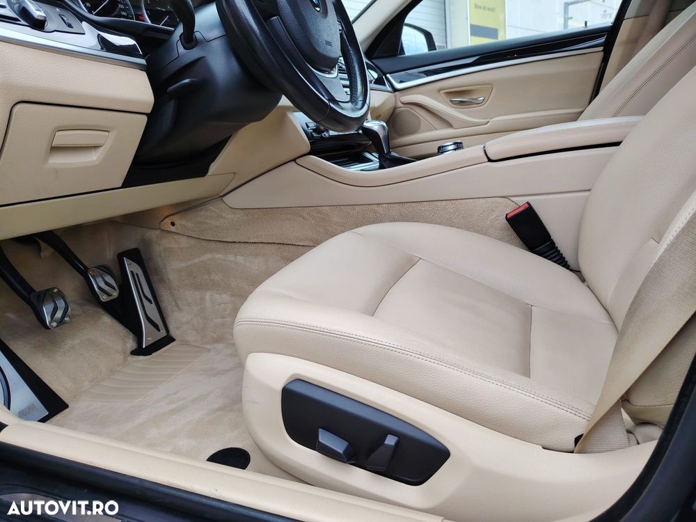 BMW Seria 5 520d Touring Luxury Line - 15