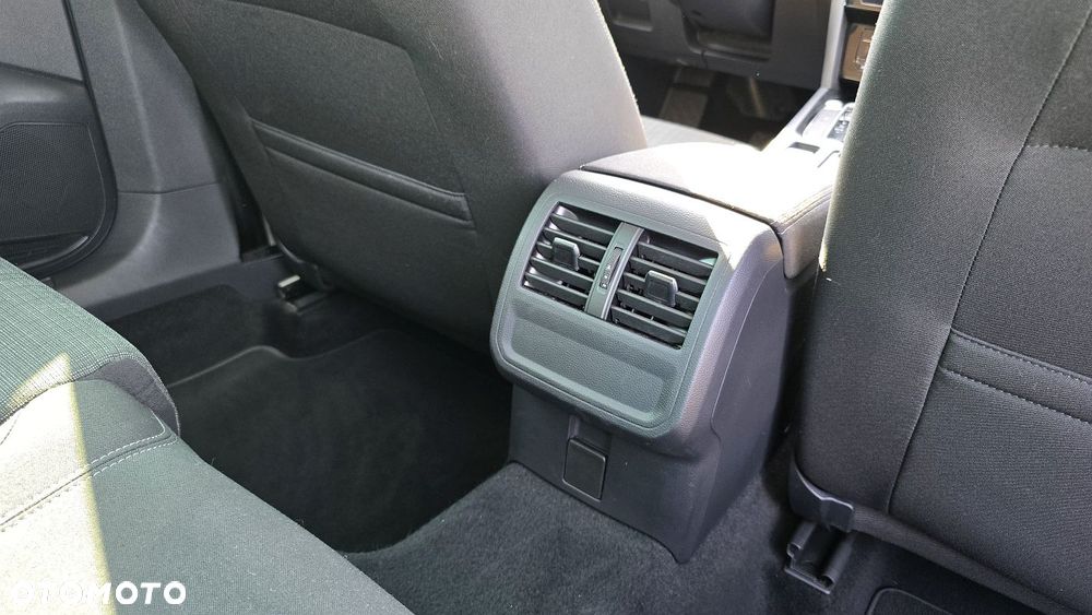 Volkswagen Passat Variant 2.0 TDI EVO Business DSG - 27