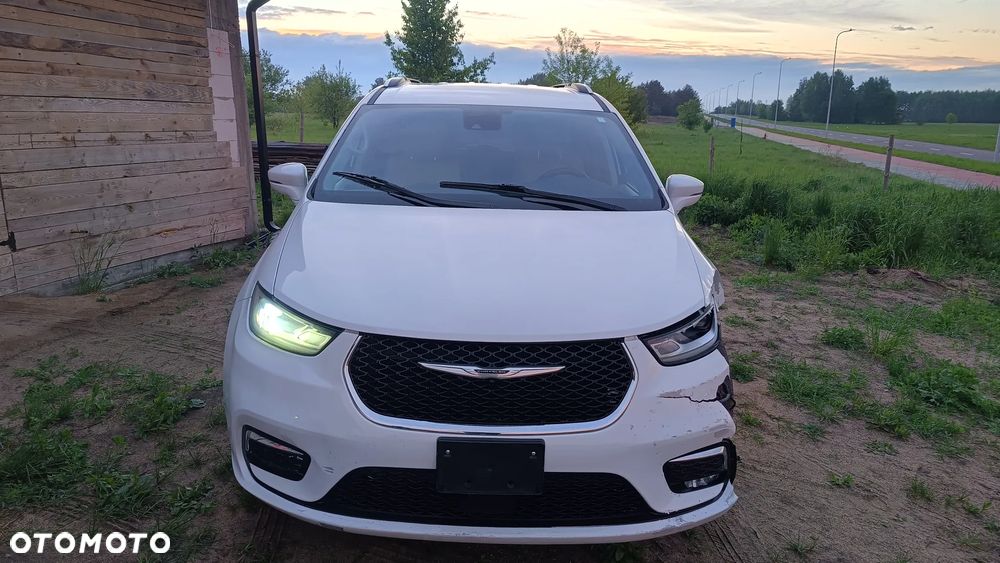 Chrysler Pacifica - 24
