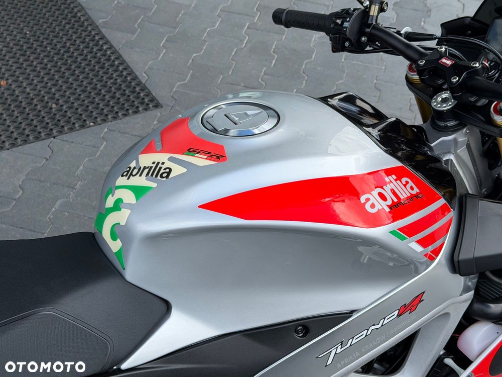Aprilia Tuono - 12