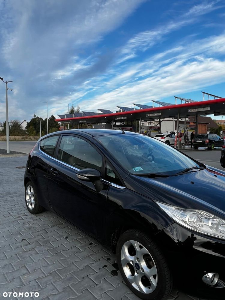 Ford Fiesta 1.4 Ghia - 12