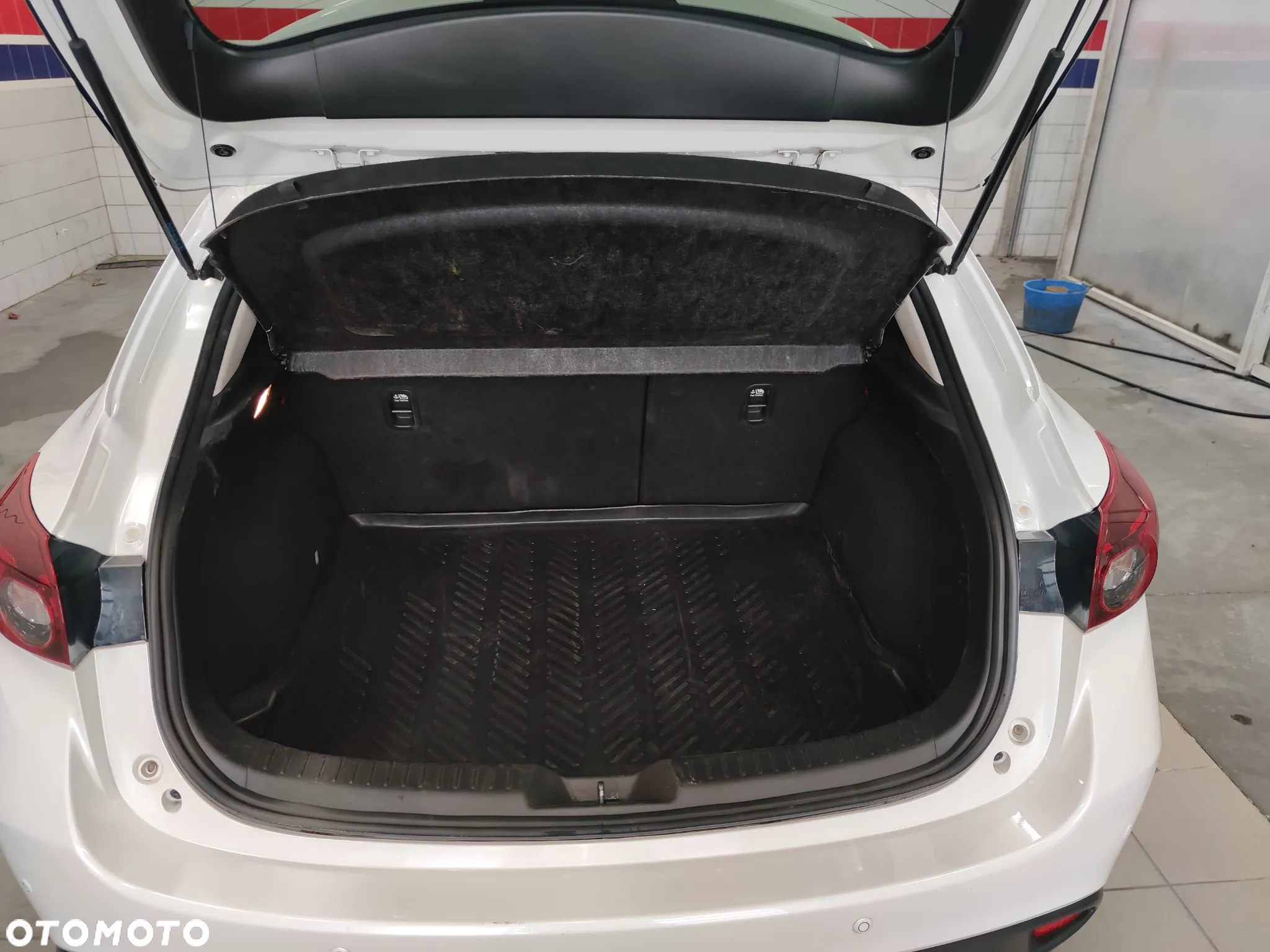 Mazda 3 - 6