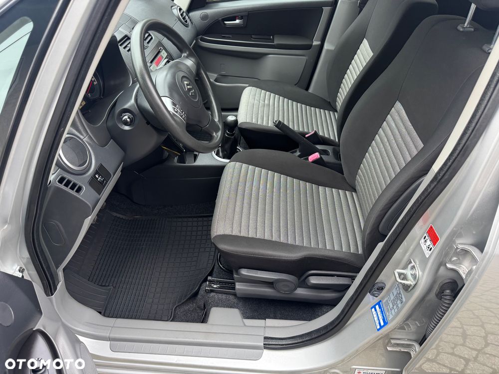 Suzuki SX4 1.6 VVT 4x2 Comfort - 16