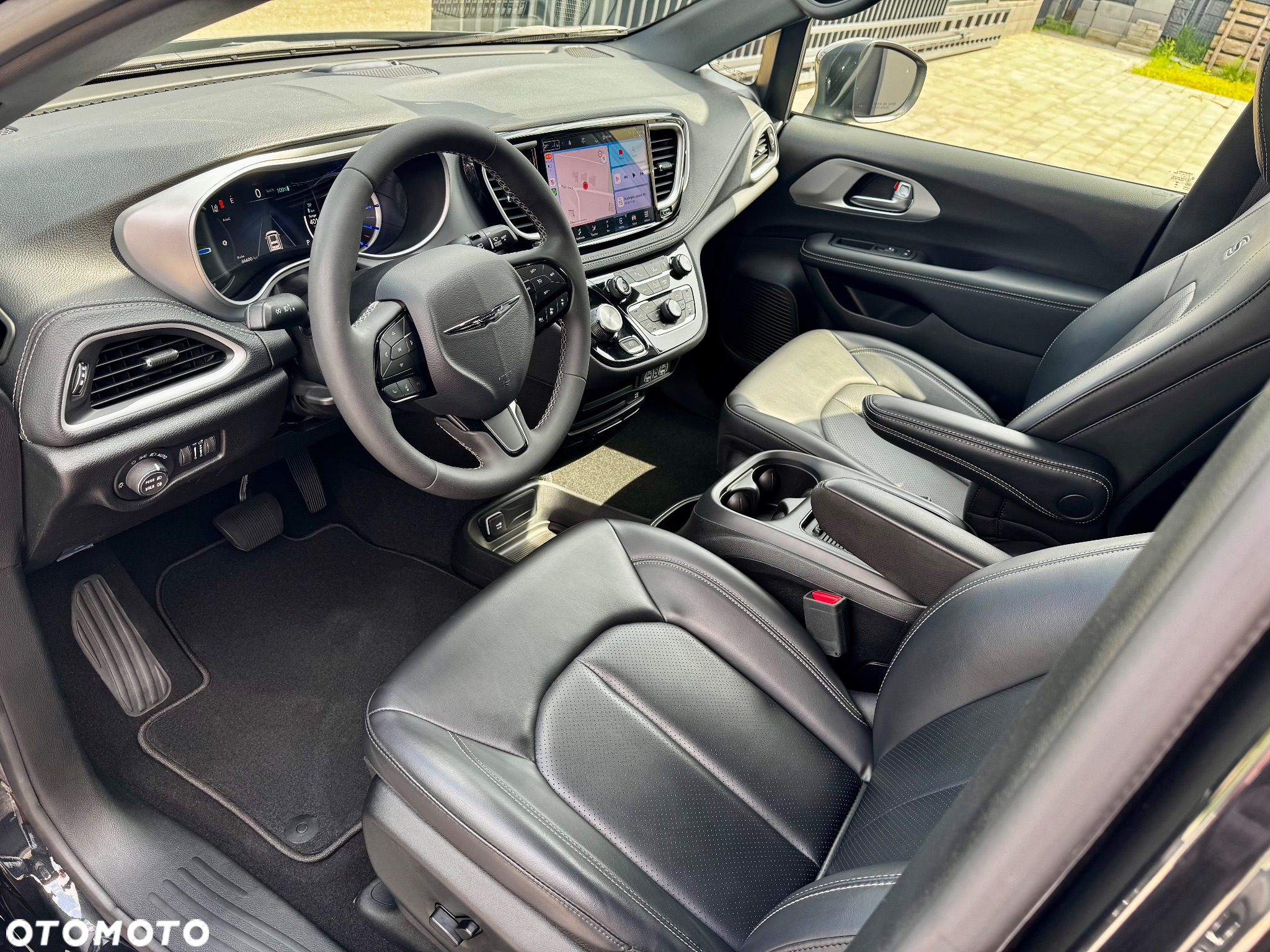 Chrysler Pacifica - 24